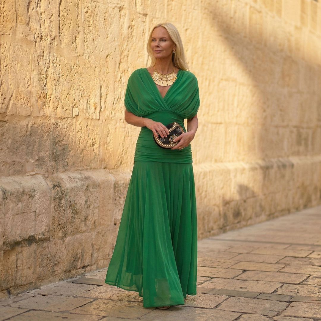"Sienna | Elegancka Zielona Sukienka" can be rewritten as "Sienna | Stylowa Zielona Sukienka".