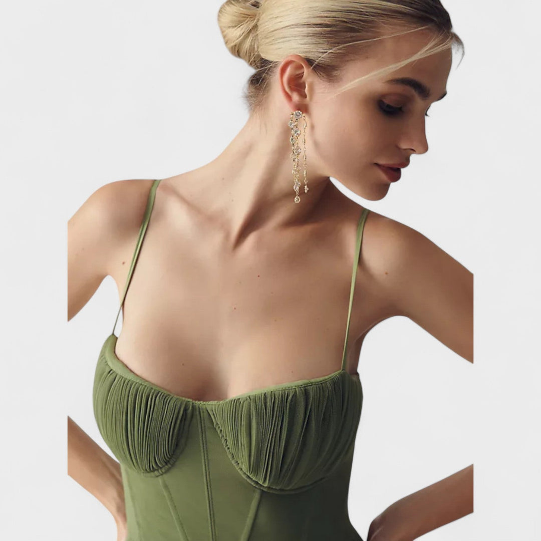 Wanda - Sukienka z elegancją